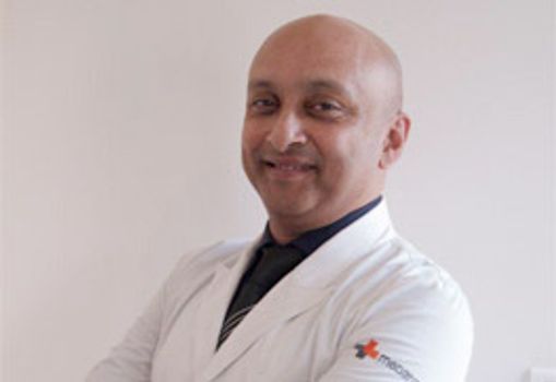 Dr Sudipto Pakrasi, oftalmologista