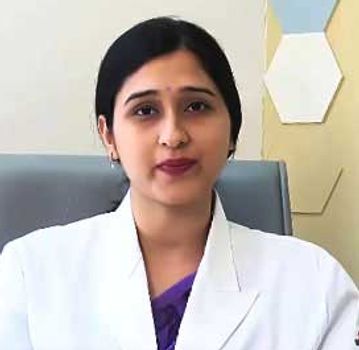 Dr Ateksha Bhardwaj khanna, best Dentist India 